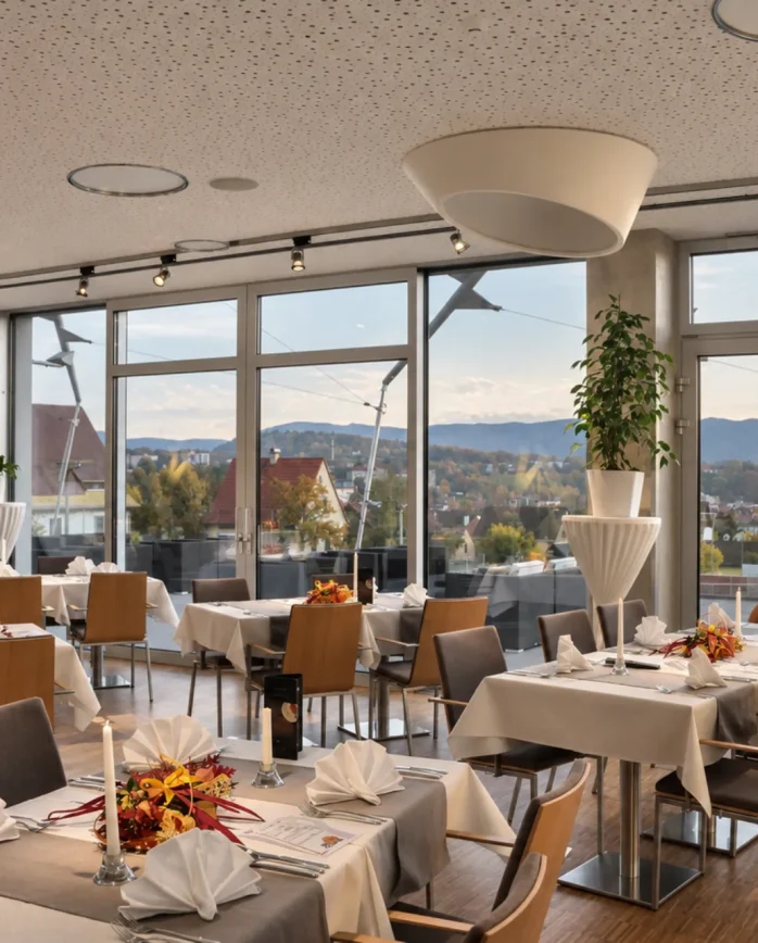 Restaurace Antonie Hotelu ve Frýdlantu s výhledem na Jizerské hory